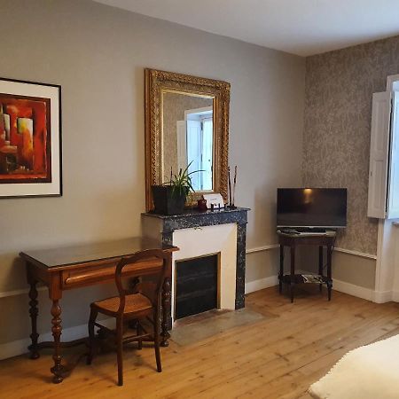 La chambre de Léon Pont-du-Château Esterno foto